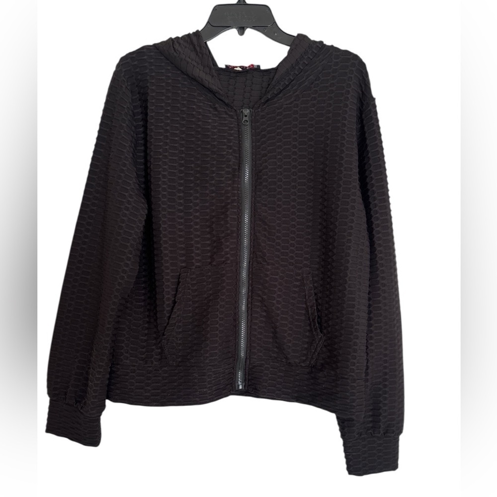 Women's Black Textured/waffled Jacket, Size 2X, lightweight, hood & pockets.
